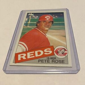 Pete Rose 1985 Topps Baseball Card # 600 Cincinnati Reds Vintage Collectible